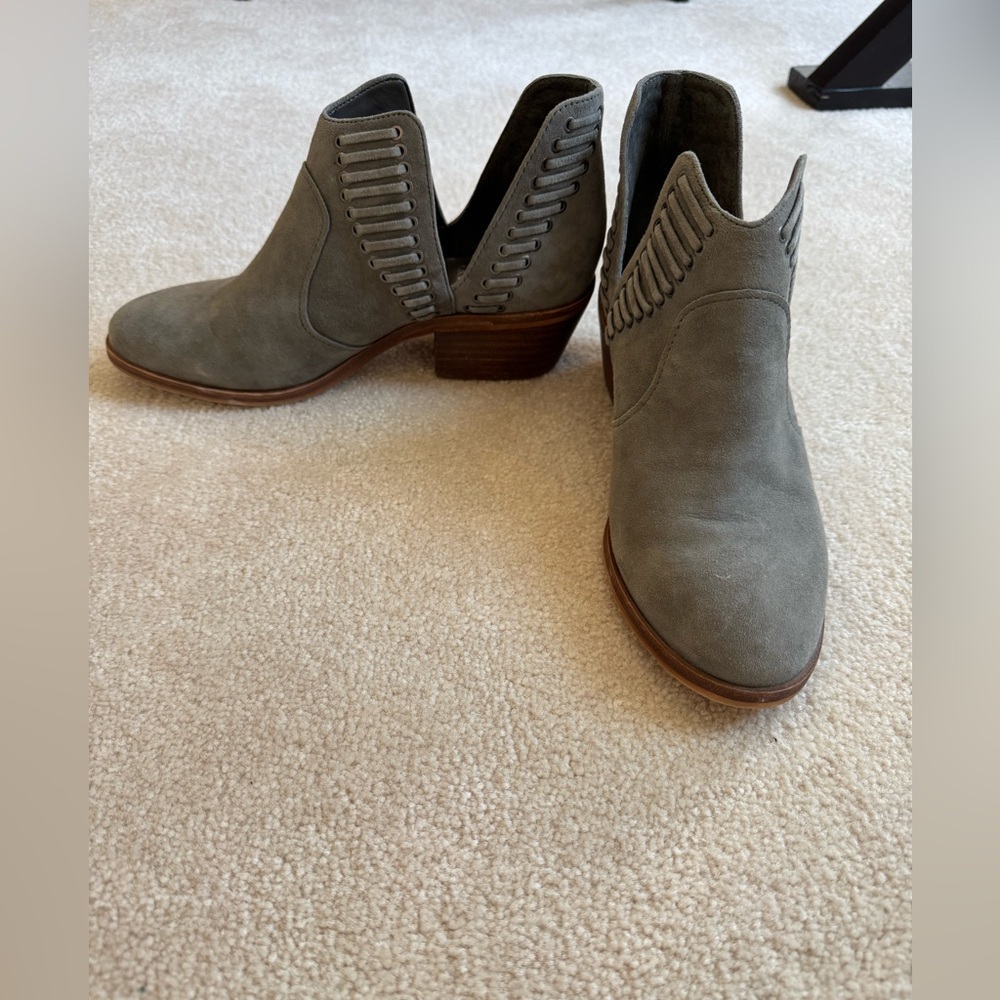 Vince Camuto Bootie